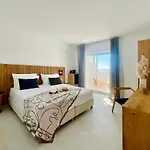 Calistus Mykonos